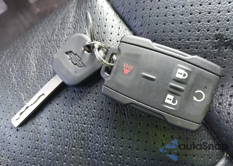 2018 Chevrolet Silverado 1500 1Lt from USA, damaged, VIN 3GCPCREC1JG325170